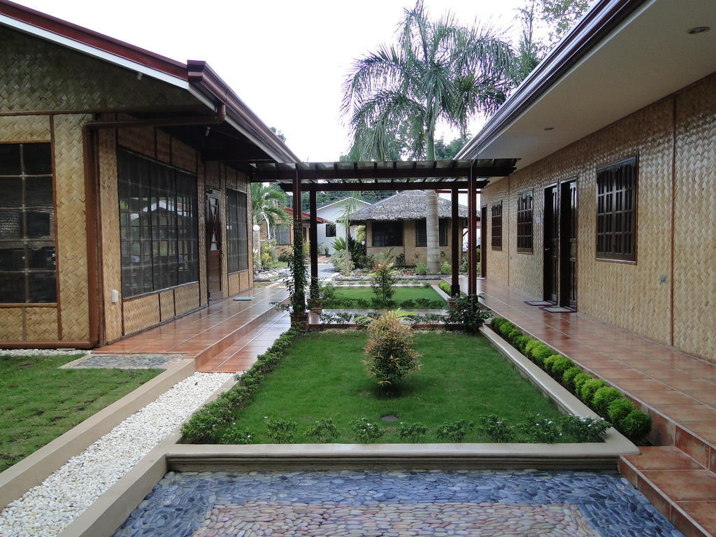 Susan'S Place Bed And Breakfast Puerto Princesa Екстериор снимка