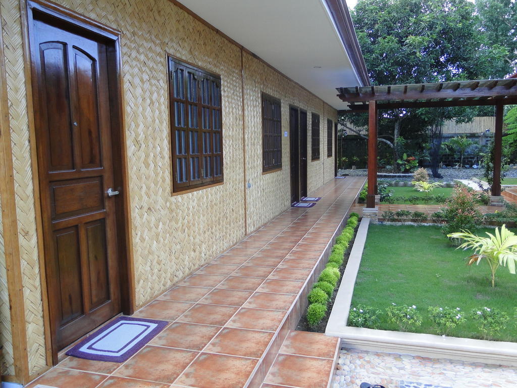Susan'S Place Bed And Breakfast Puerto Princesa Екстериор снимка