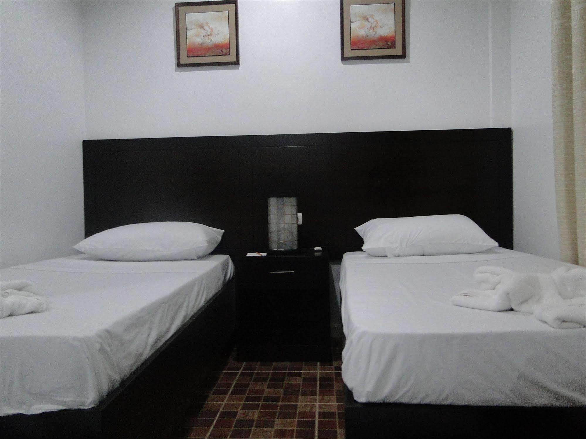 Susan'S Place Bed And Breakfast Puerto Princesa Екстериор снимка