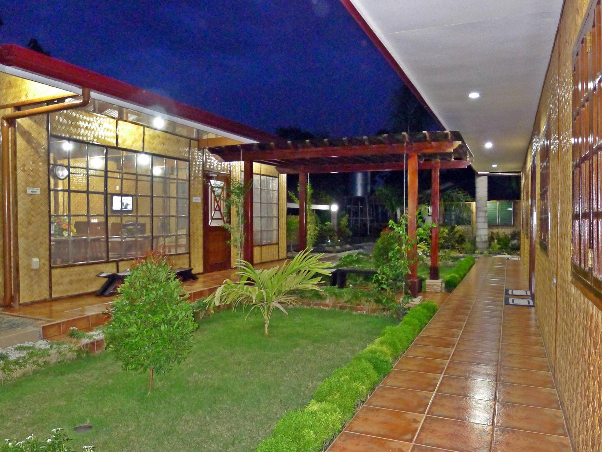 Susan'S Place Bed And Breakfast Puerto Princesa Екстериор снимка